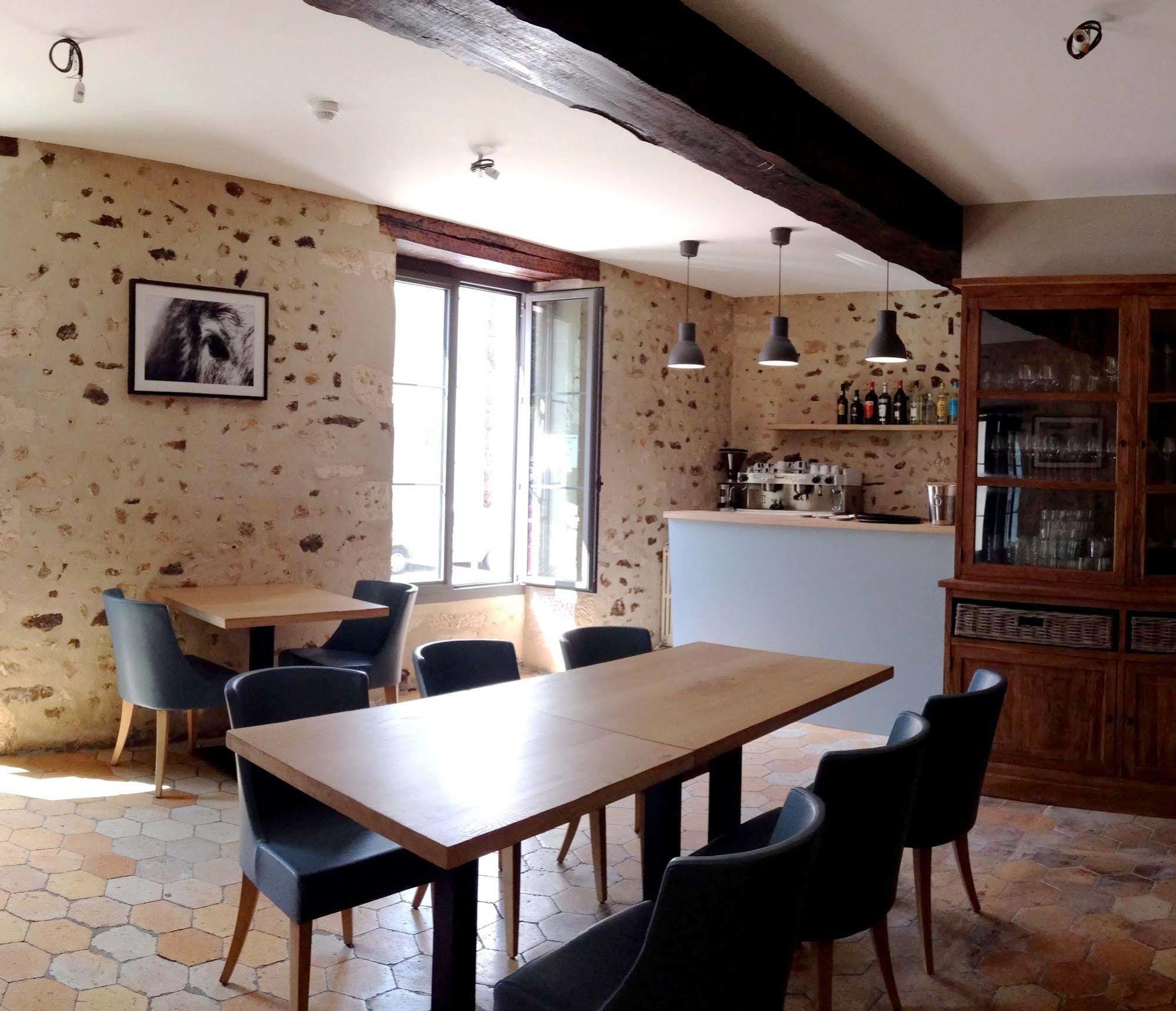 Logis - Auberge De L'Abbaye Thiron-Gardais Экстерьер фото
